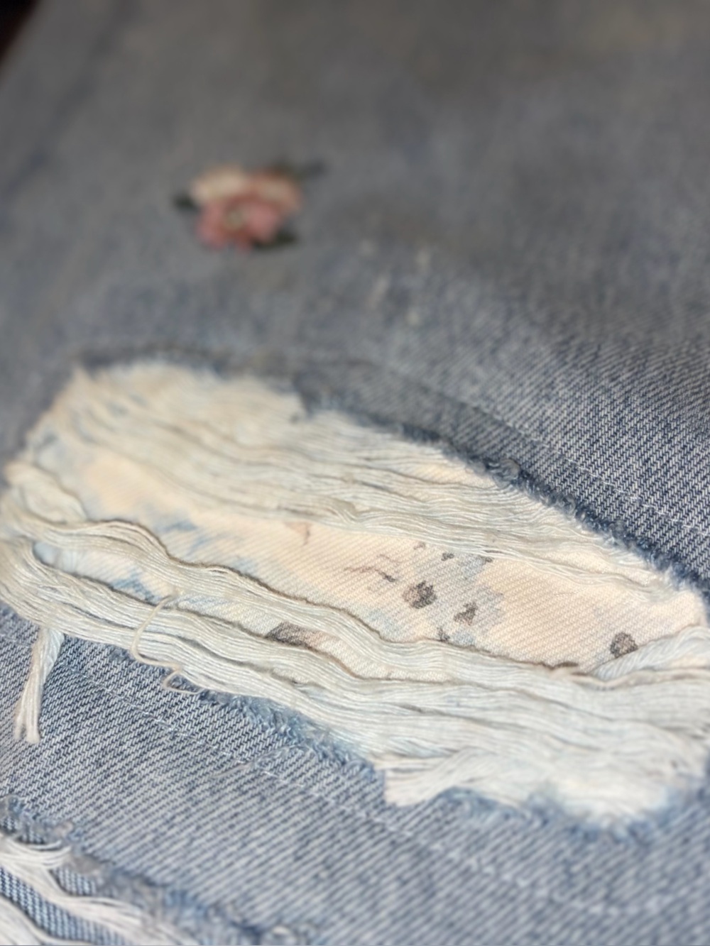 women’s universal threads patch work and embroidered jeans, new without tags - Picture 2 of 4